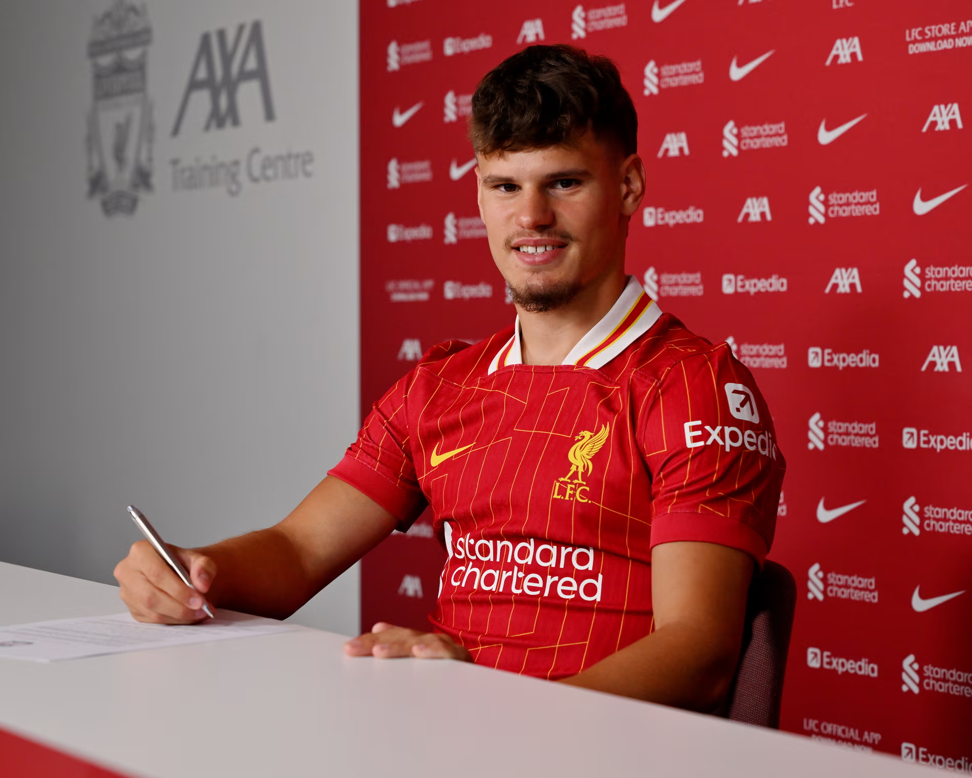 Milos Kerkez ‘tersanjung’ pindah ke Liverpool dari Bournemouth dengan nilai transfer £40 juta